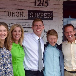 Meet your Posher, Laura